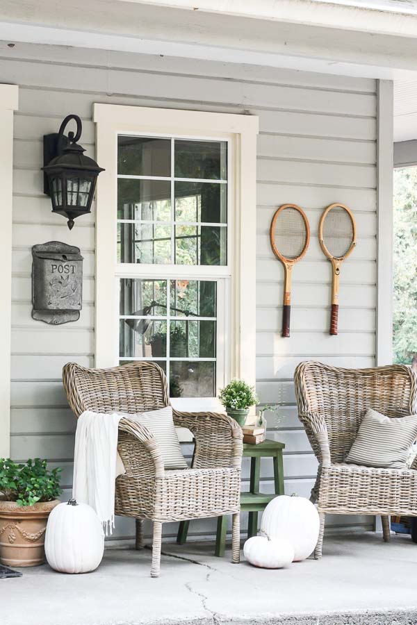 Farmhouse Porch Decor Ideas #farmhouse #rustic #porch #decor #decorhomeideas