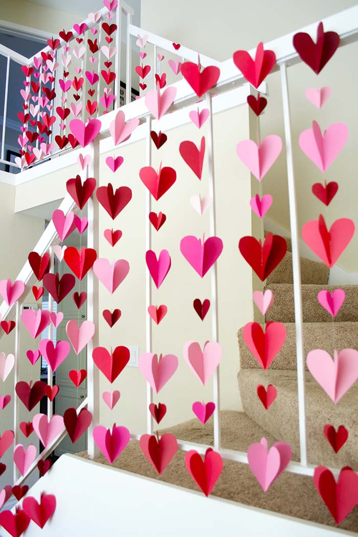 Heart Paper Garlands #valentinescraft #decor #love #crafts #diy #decorhomeideas