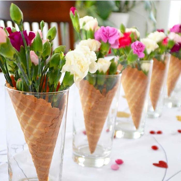 Ice-Cream Cones Spring Centerpiece #centerpiece #spring #Easter #decorhomeideas