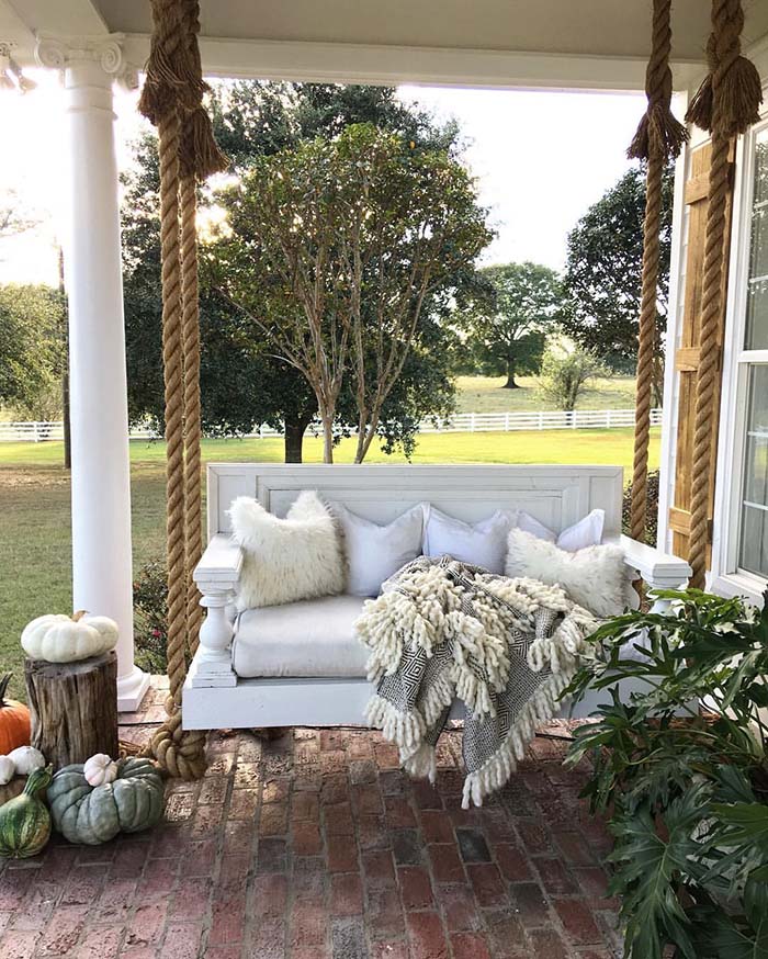 Porch Swing #farmhouse #rustic #porch #decor #decorhomeideas