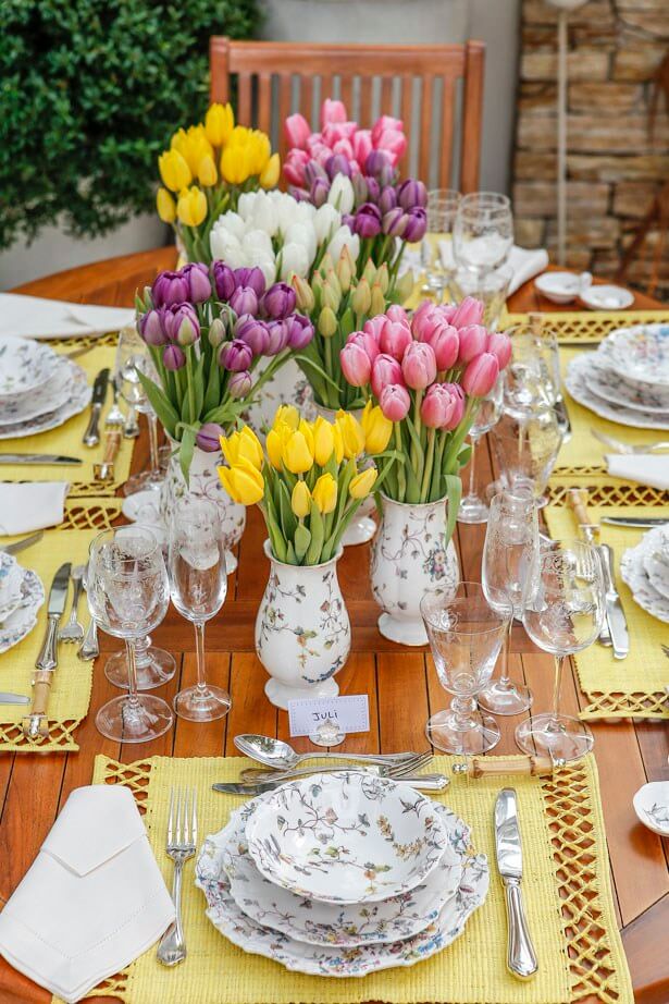 Rainbow of Tulips Spring Centerpiece #centerpiece #spring #Easter #decorhomeideas