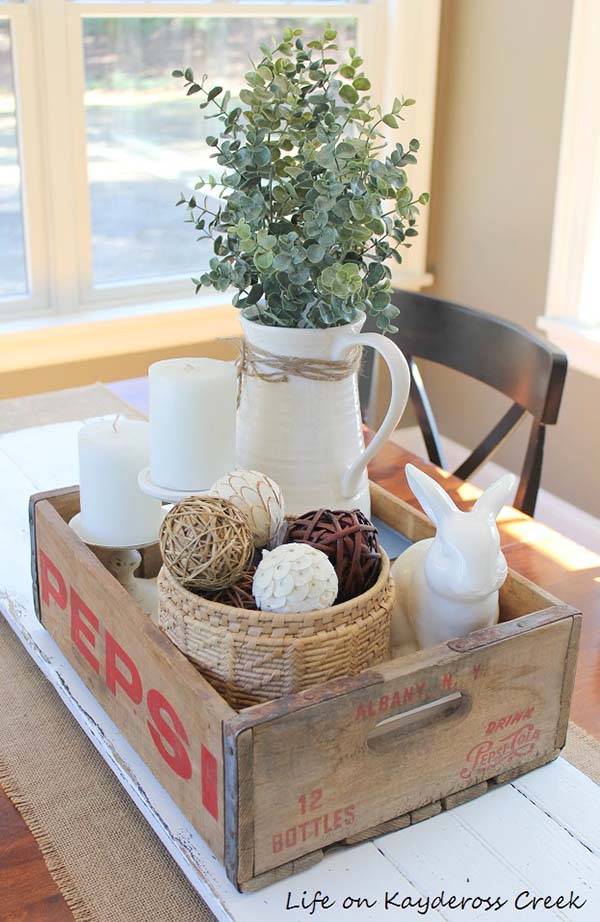 Rustic Spring Wooden Box Centerpiece #rustic #centerpieces #woodenbox #homedecor #decorhomeideas