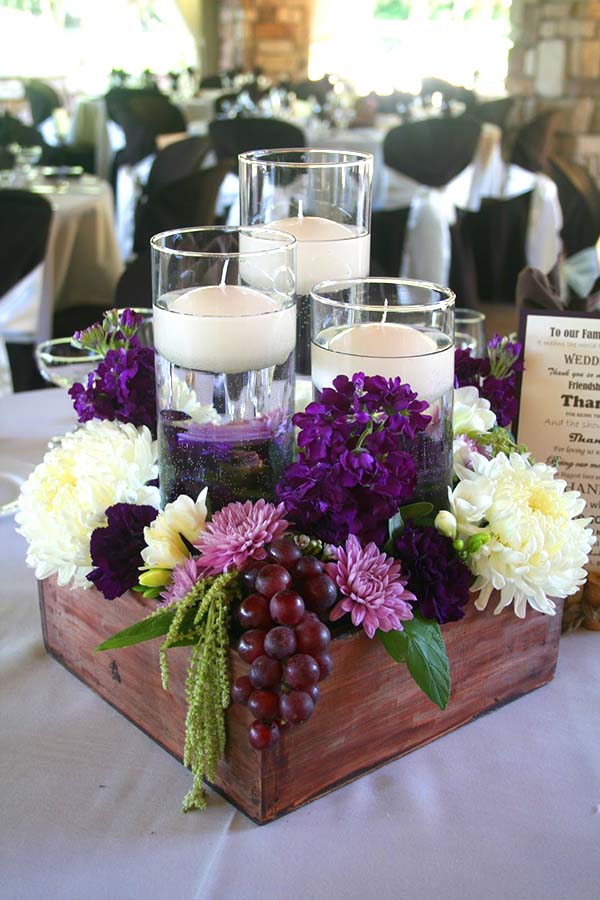 Rustic Wooden Box With Candles and Flowers #rustic #centerpieces #woodenbox #homedecor #decorhomeideas