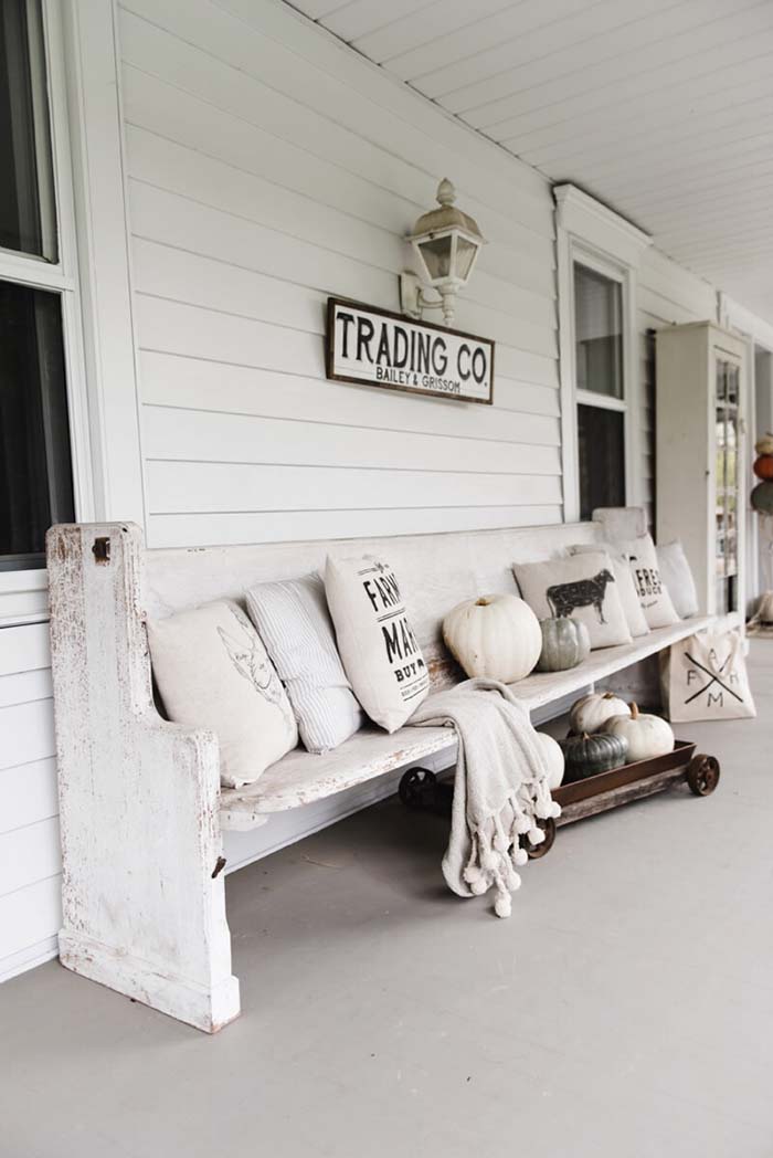 Rustic farmhouse porch decor ideas #farmhouse #rustic #porch #decor #decorhomeideas