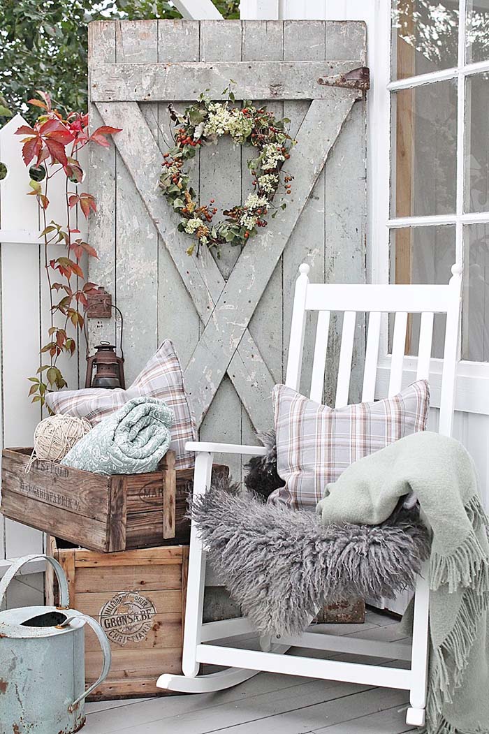 Scandinavian Farmhouse Front Porch #farmhouse #rustic #porch #decor #decorhomeideas