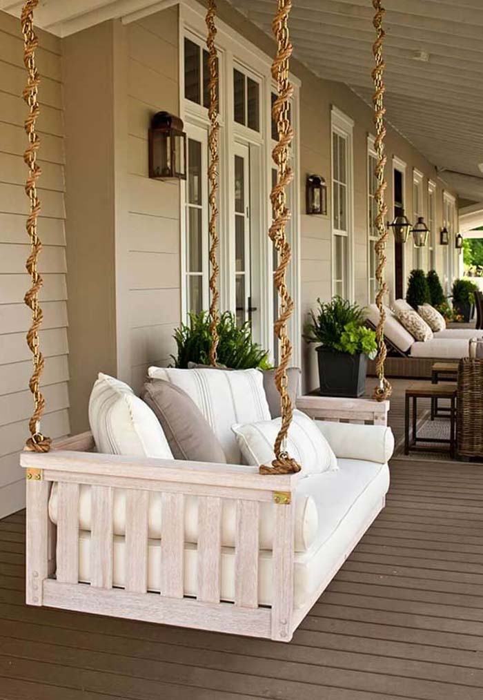 Suspended Swing Bed #farmhouse #rustic #porch #decor #decorhomeideas