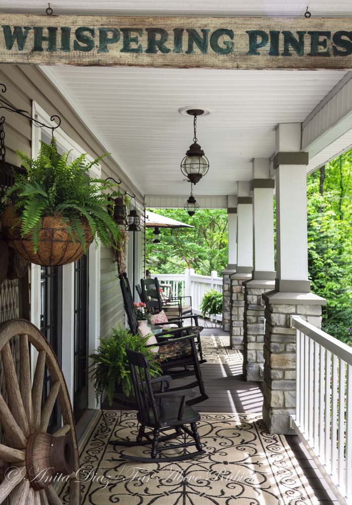 Vintage Rustic Farmhouse Front Porch #farmhouse #rustic #porch #decor #decorhomeideas