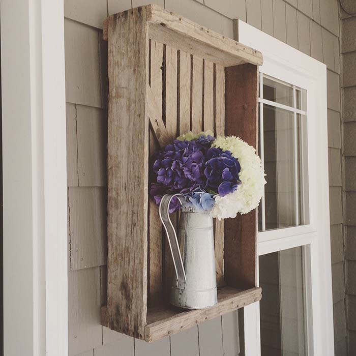 Wooden Crate Farmhouse Porch Decor #farmhouse #rustic #porch #decor #decorhomeideas