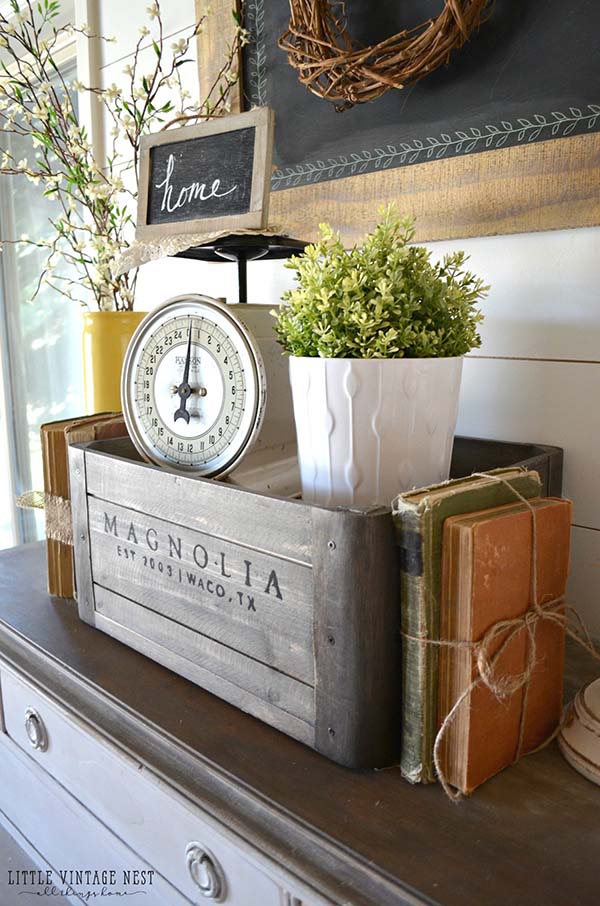 Wooden Crate Rustic Centerpiece #rustic #centerpieces #woodenbox #homedecor #decorhomeideas