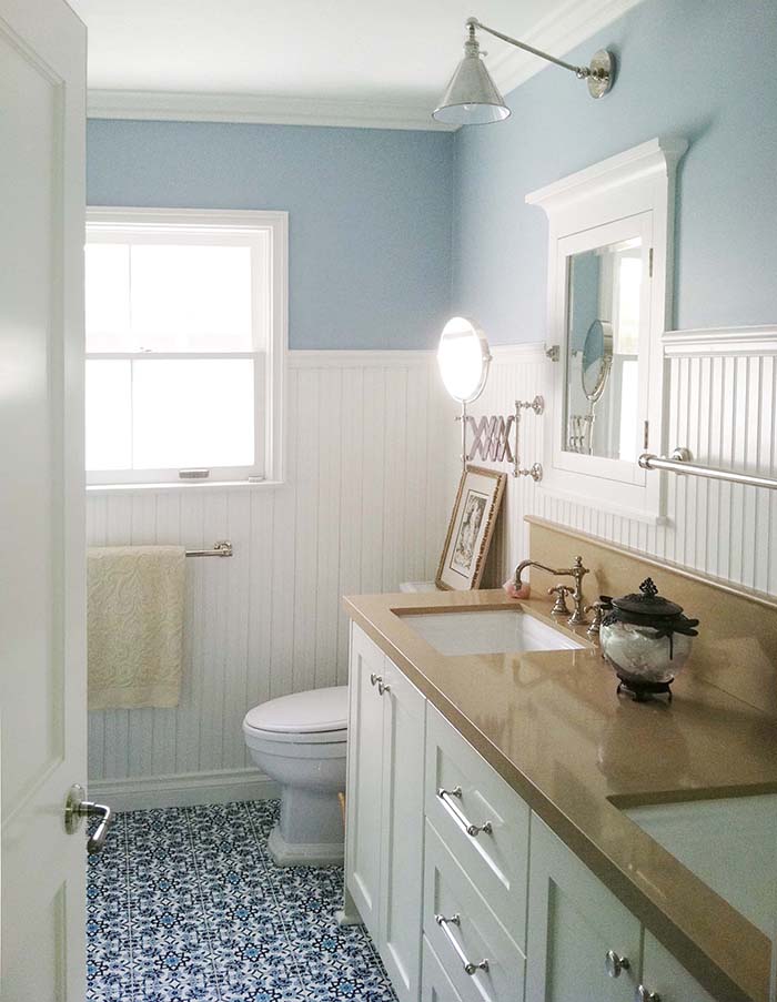 Beach Style Bathroom With Wainscoting Wall Panels