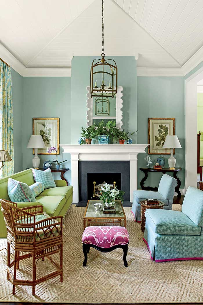 Blue Green Living Room Interior Design #paintcolor #relax #homedecor #calming color #decorhomeideas