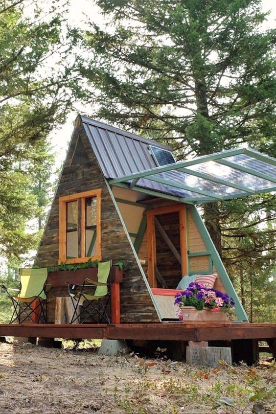 DIY Tiny Cabin #cabin #loghouse #tinyhouse  #decorhomeideas