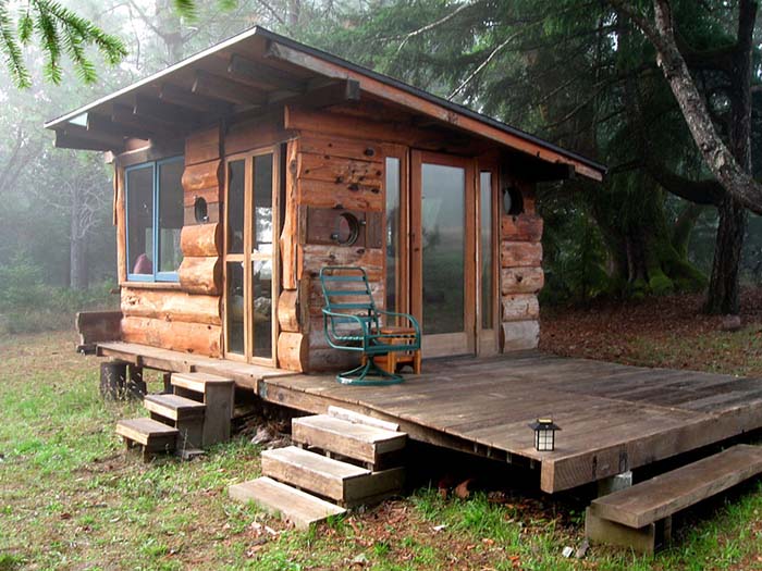 Deep Woods Tiny Cabin #cabin #loghouse #tinyhouse  #decorhomeideas