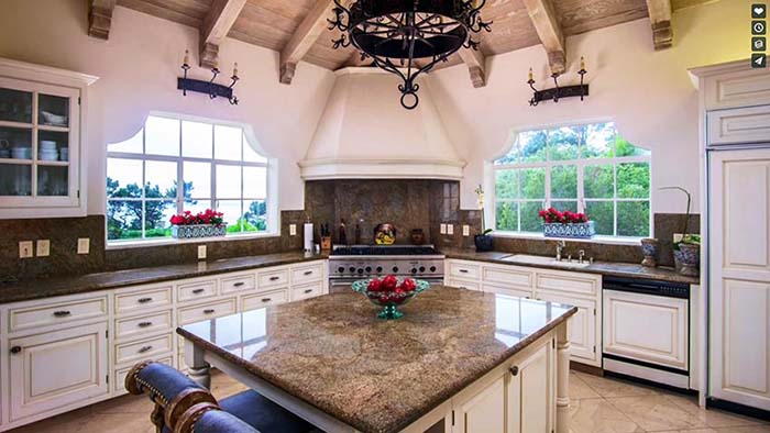 Spacious Farmhouse Antique Kitchen With White Cabinets