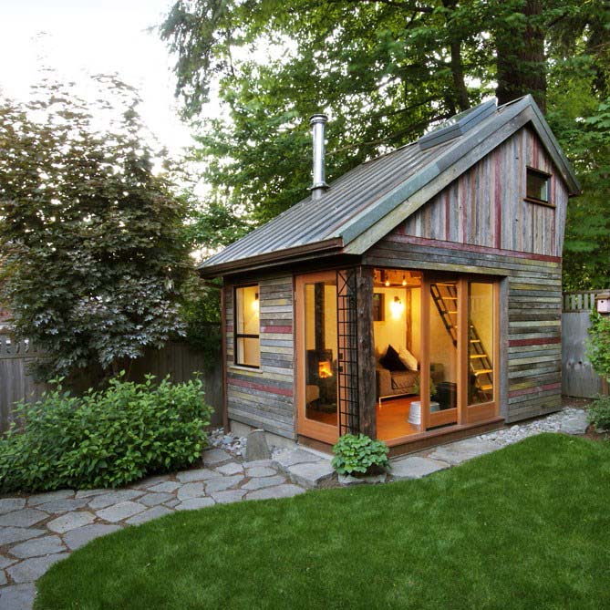 Tiny Backyard House #cabin #loghouse #tinyhouse  #decorhomeideas