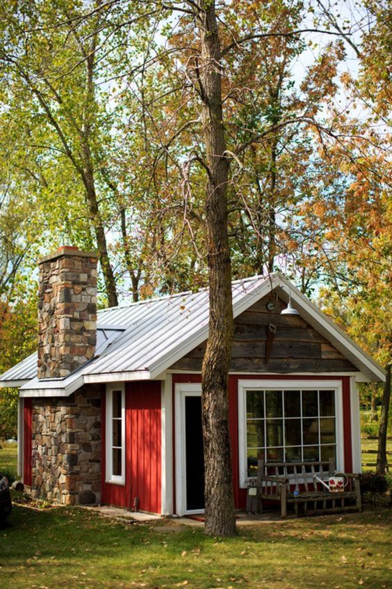 Tiny Cabin In Red #cabin #loghouse #tinyhouse  #decorhomeideas