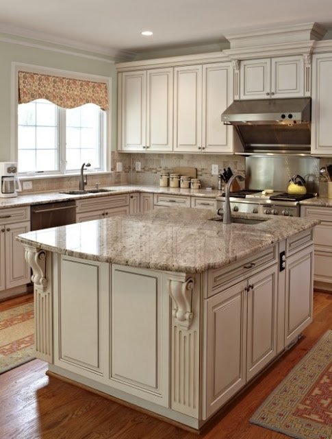 32 Best Antique White Kitchen Cabinets, Antique White Kitchen Cabinets