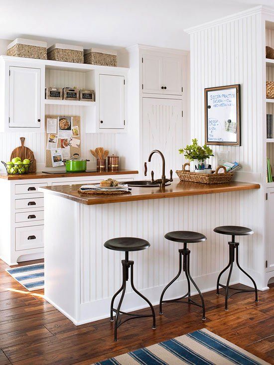 White Antique U-Shaped Kitchen