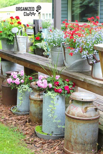 Buckets and Pails Vintage Garden Planters #garden #planters #vintage #decorhomeideas