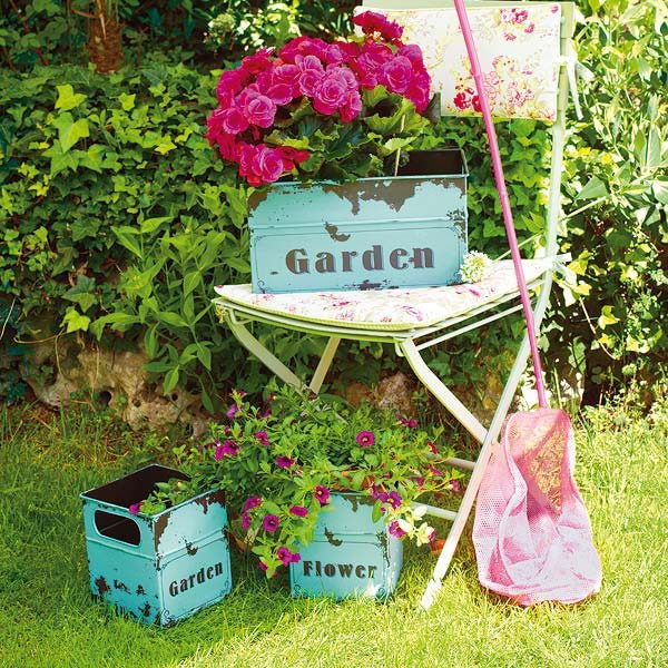 Metal Containers Garden Planters #garden #planters #vintage #decorhomeideas