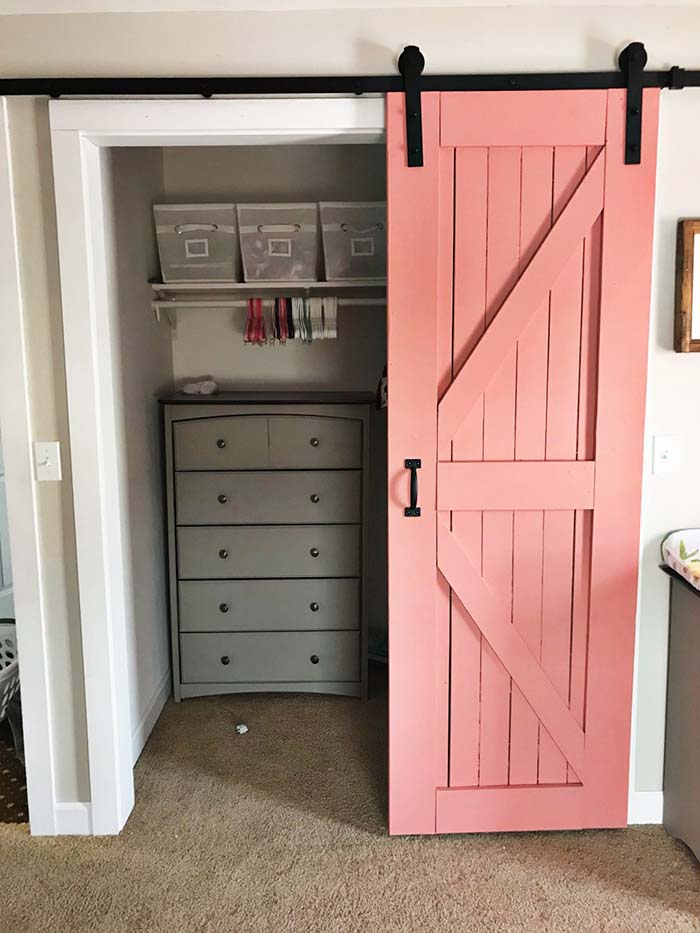 Rustic Closet Door For Baby Nursery #rustic #closetdoor #closet #door #decorhomeideas