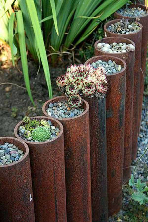 Steel Pipe Edging #garden #gardenbed #edging #decorhomeideas