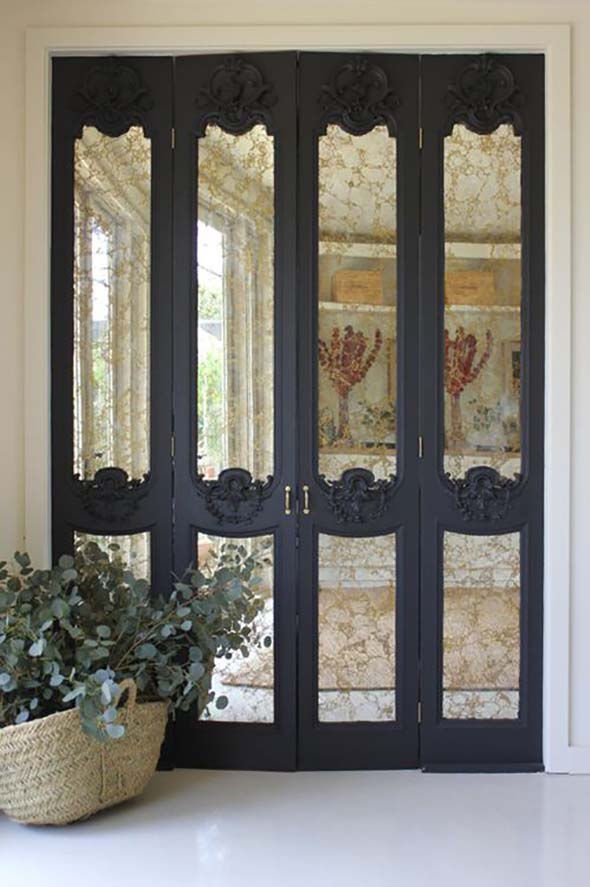 Antiqued Mirror Closet Doors #closet #mirror #door #decorhomeideas