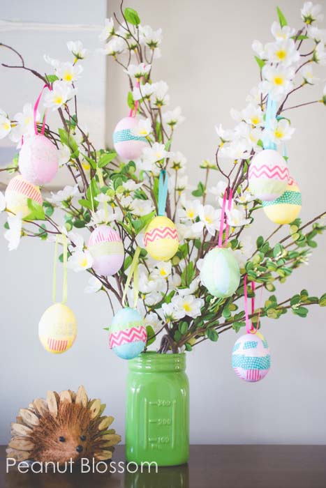 Colorful Easter Egg Tree #easter #crafts #diy #decorhomeideas