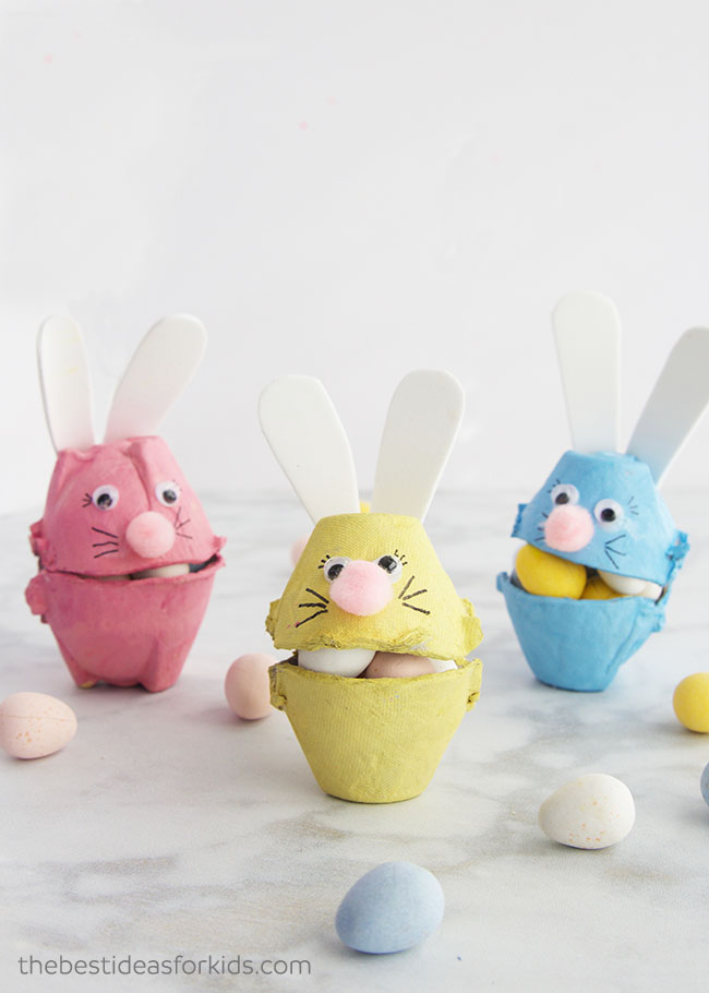 Easter Egg Carton Craft Bunnies #easter #crafts #diy #decorhomeideas