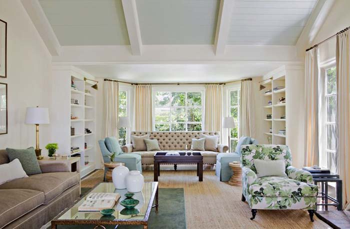 Birght and Airy Living Room In Earth Tones #livingroom #bright #interiordesign #decorhomeideas