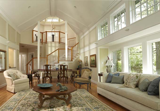 Classic Living Room With Vaulted Ceiling #ceiling #livingroom #vaulted #decorhomeideas