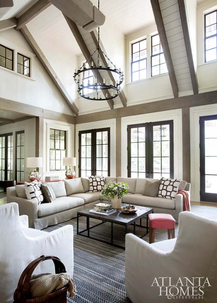 High Vaulted Ceiling Living Room #ceiling #livingroom #vaulted #decorhomeideas