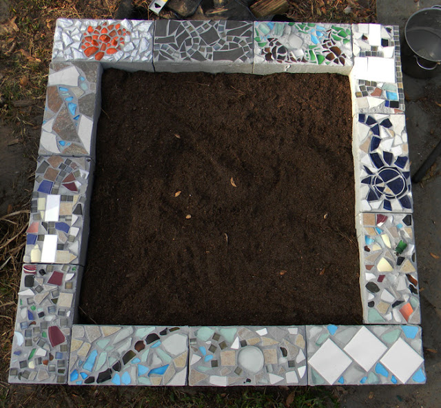 Raised Garden Bed Cinder Block Edging #cinderblock #garden #decorhomeideas