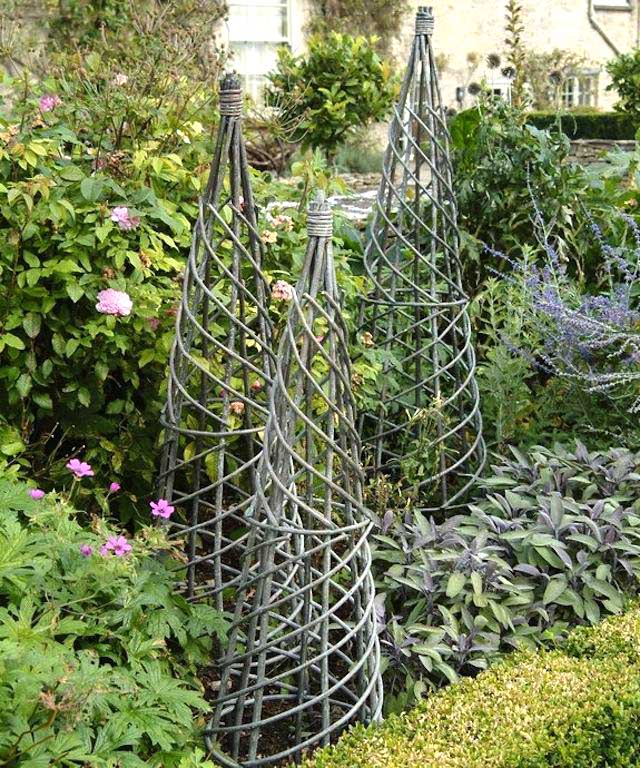 Woven Willow Trellis