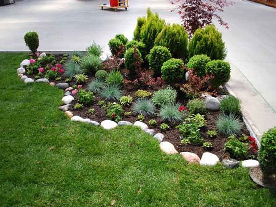 Corner Garden With Pebbles #garden #corner #decorhomeideas