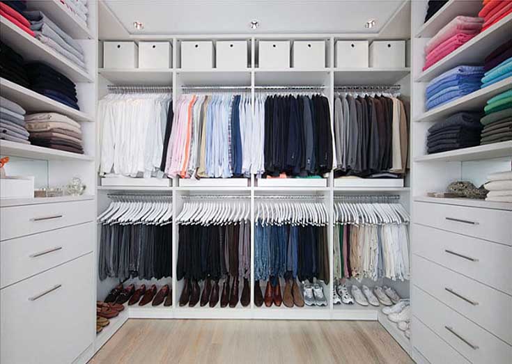 Fully Organized Walk In Closet #closet #storage #decorhomeideas