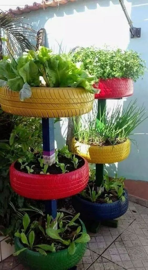 Vertical garden planters from old tires #garden #oldtires #decorhomeideas