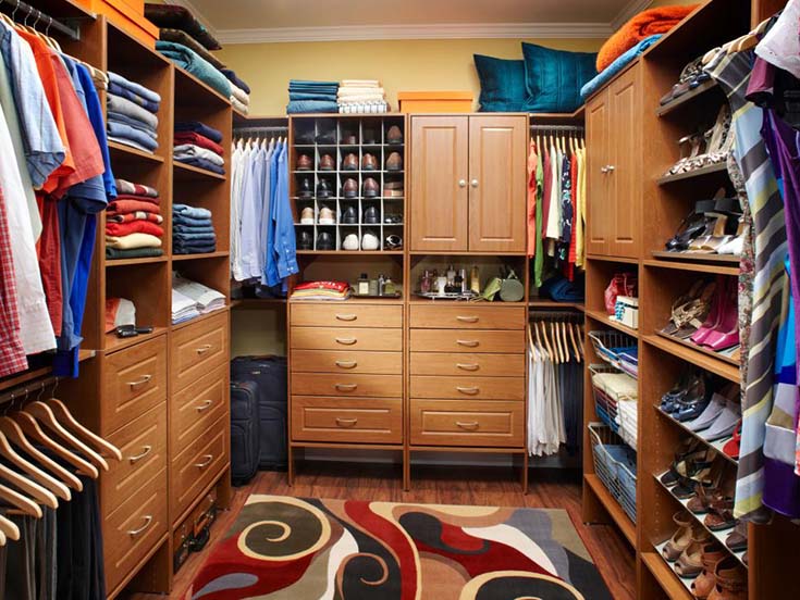 Walk In Closet Simple Design #closet #storage #decorhomeideas