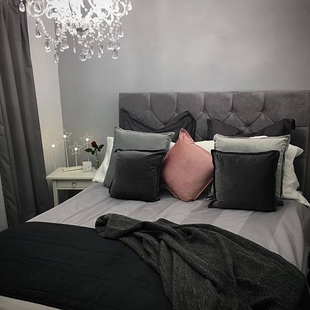 Black And Silver Bedroom Design #bedroom #silver #decorhomeideas