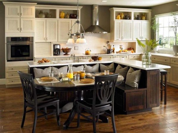 Dark Wood Kitchen Island With Built-In Seating #kitchen #island #decorhomeideas