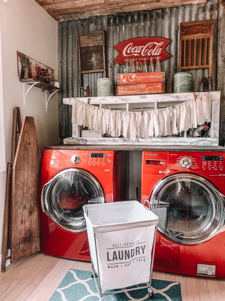 Farmhouse Renovation Laundry Room. Coca cola themed mud room with bold red washing machines #farmhouse #makeover #decorhomeideas