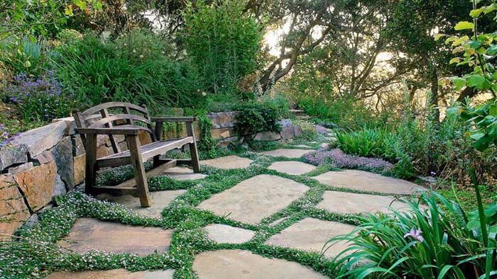 Garden Bench #garden #landscaping #decorhomeideas