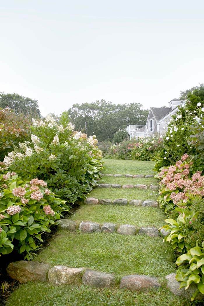 Garden Green Pathway #garden #landscaping #decorhomeideas