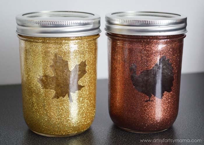 Glittered Mason Jars #falldecor #masonjar #decorhomeideas