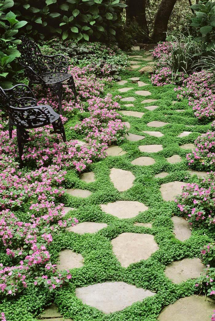 Gorgeous Garden Pathway Stepping Stones #garden #landscaping #decorhomeideas