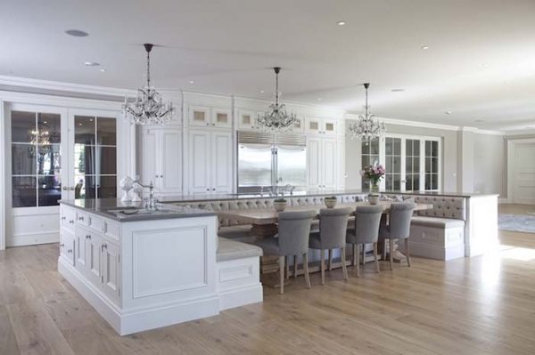 Great Kitchen Island With Built-In Seating #kitchen #island #decorhomeideas