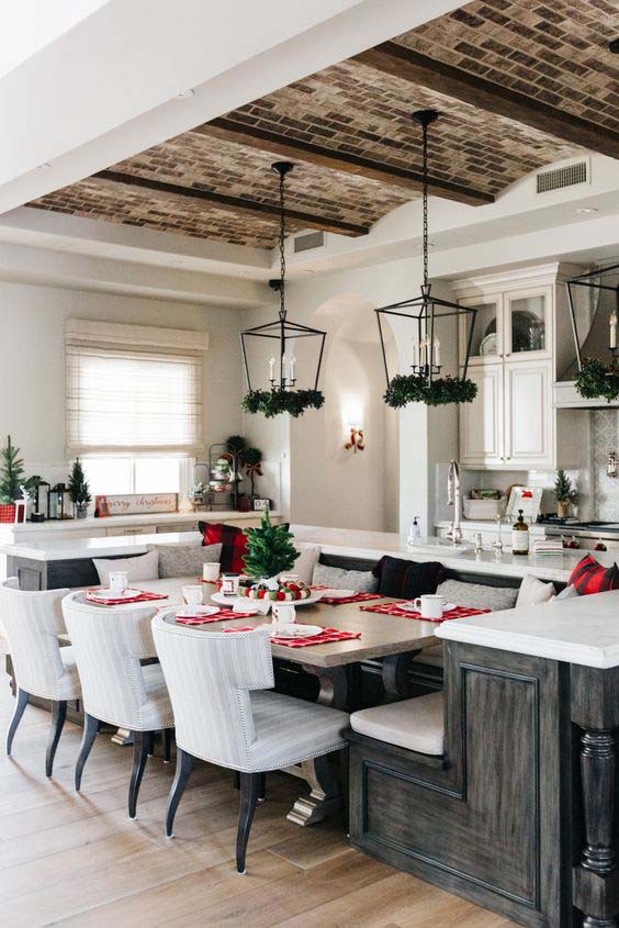 Kitchen Island With Built-In Seating Christmas Decor #kitchen #island #decorhomeideas