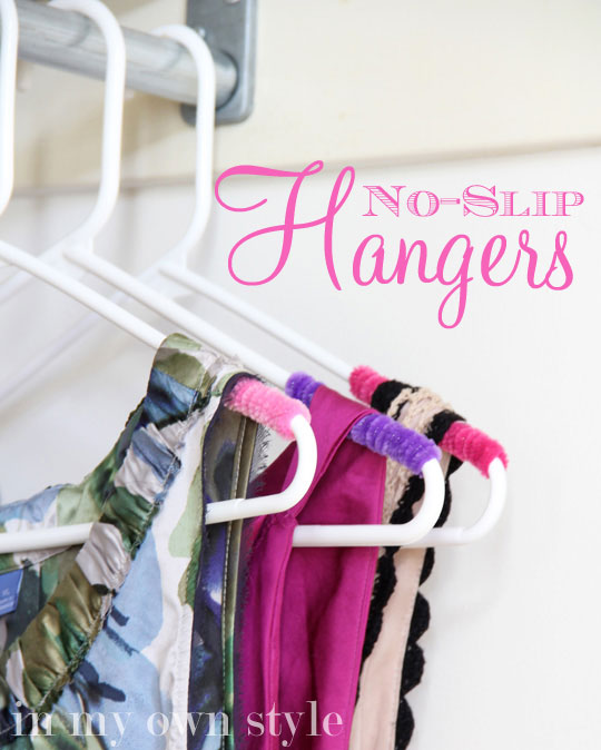 No-Slip Clothes Hangers Closet Hack #closet #organization #decorhomeideas