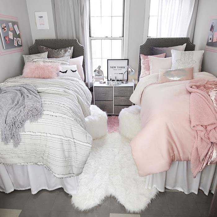 Twin Bed Silver Pink Bedroom #bedroom #silver #decorhomeideas