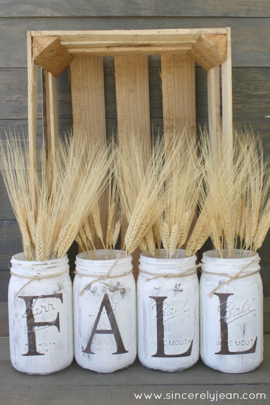 Wheat Mason Jar Fall Centerpiece #falldecor #masonjar #decorhomeideas